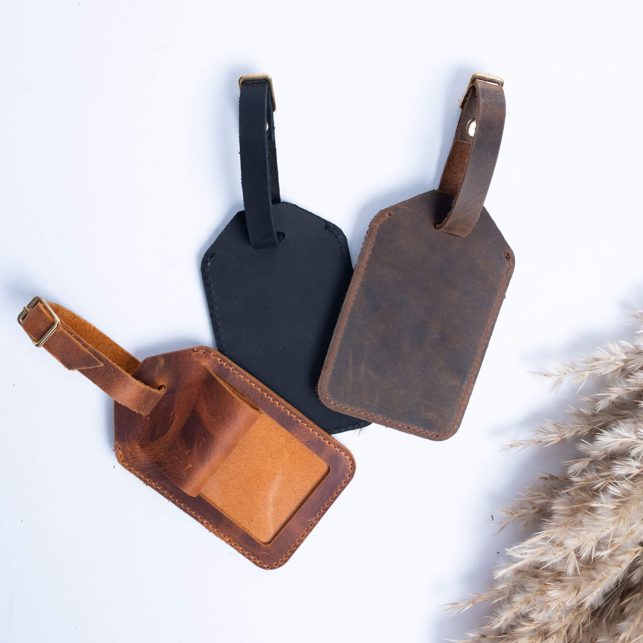  Leather luggage tags