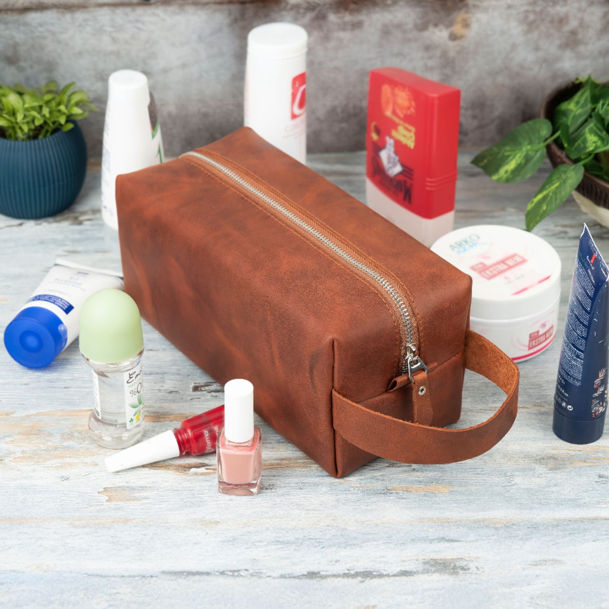 Light brown leather Toiletry Bag
